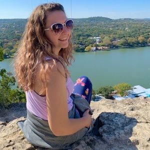 Meet your Posher, Tori